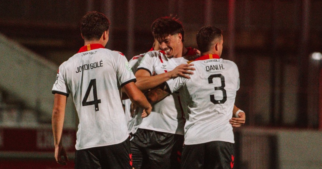El CE L'Hospitalet se impone al Mollerussa y suma tres puntos clave (2-1)